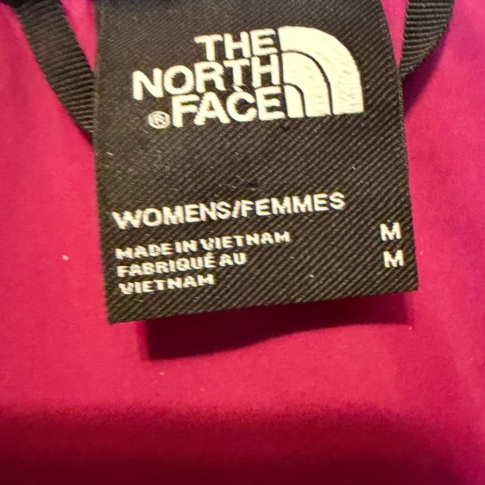 The North Face Women's Fuchsia Quilted Puffer Jacket Medium - Picture 2 of 6